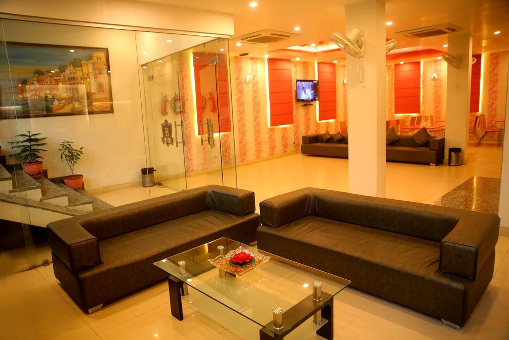 Hotel Rivera Palace Varanasi Exterior foto